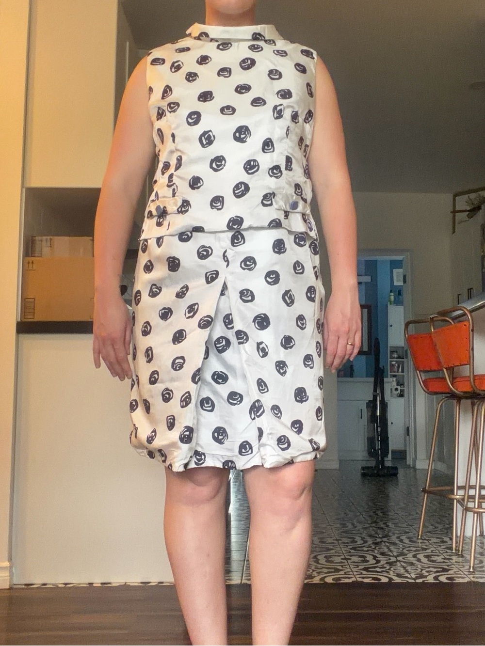 Vintage White Ivory 2 piece dress with dark purple flower pattern with buttons - Picture 9 of 17